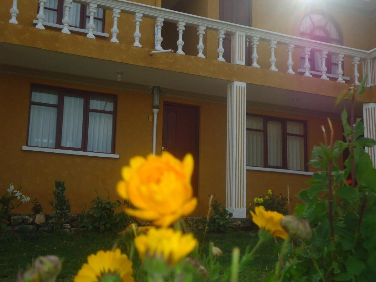 Hostal Del Sol Isla Del Sol Екстериор снимка